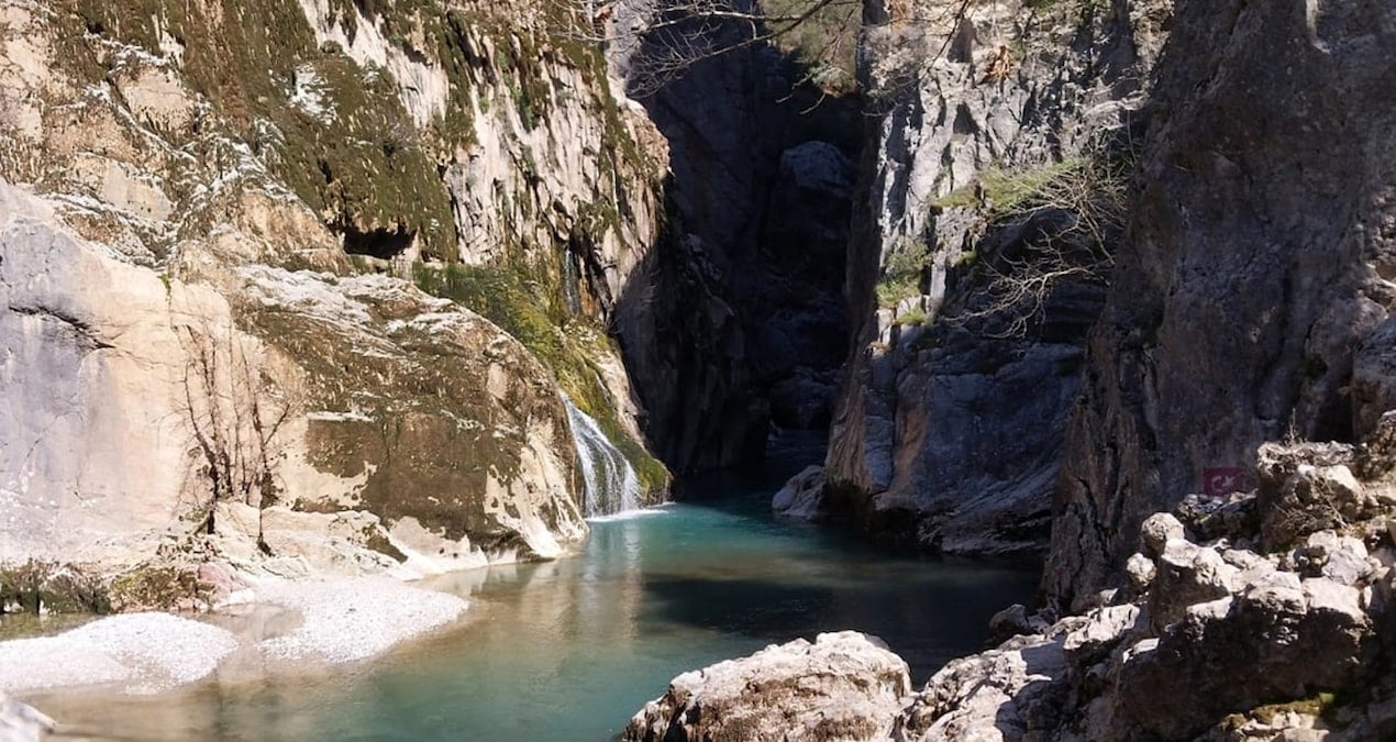 Doğa harikası şelale susuz kaldı